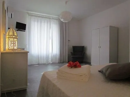 Alojamento de Acomodação e Pequeno-almoço B&B Il Cappero Lípara